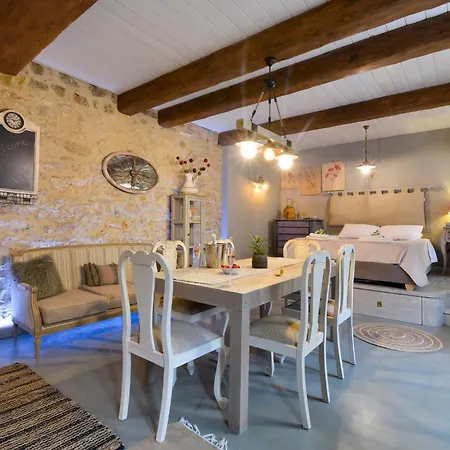 Apartment Domus *